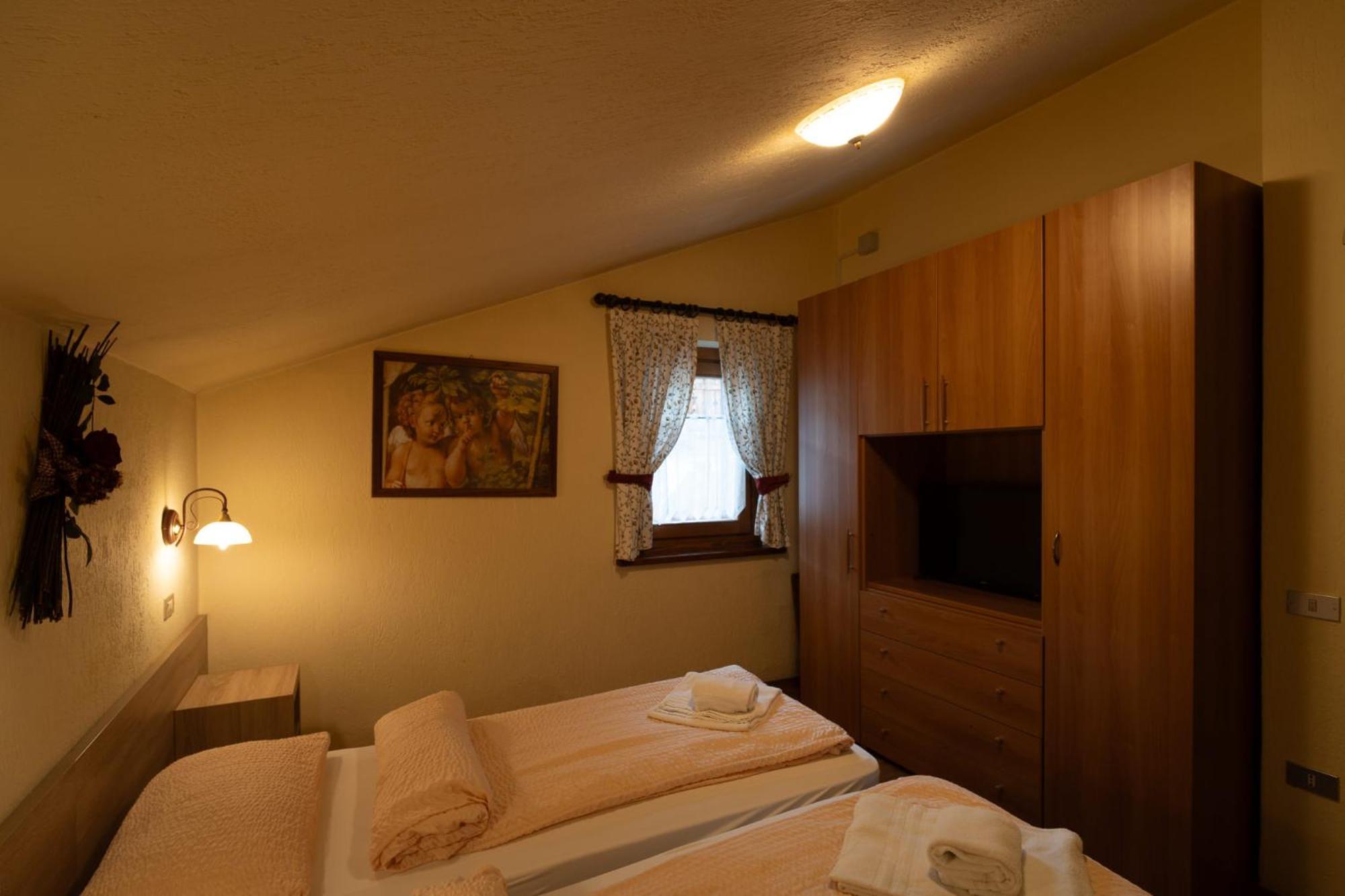 Residence L'Arcobi Livigno Exteriör bild