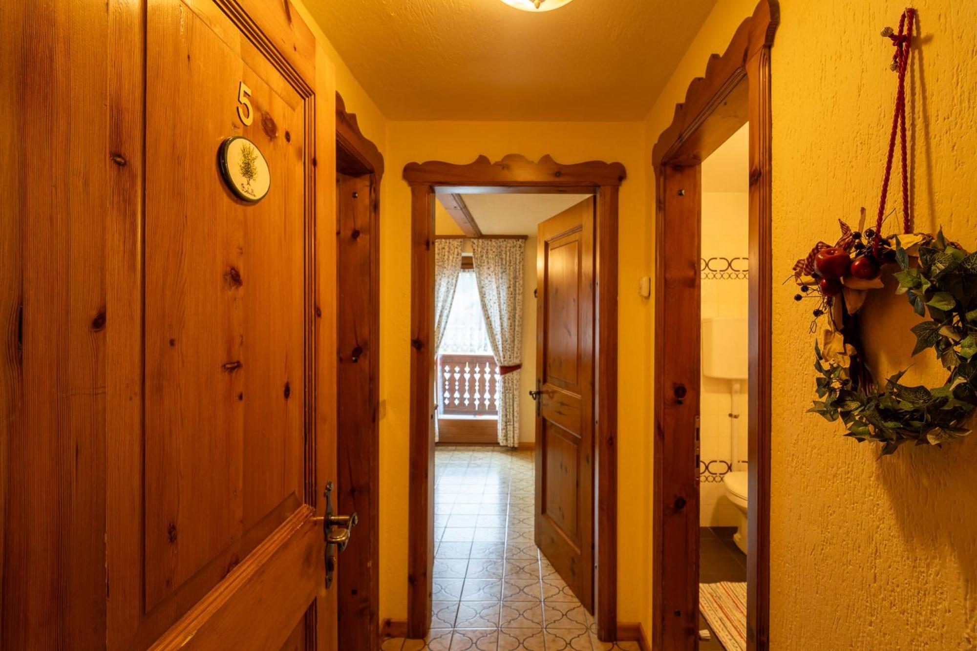 Residence L'Arcobi Livigno Exteriör bild